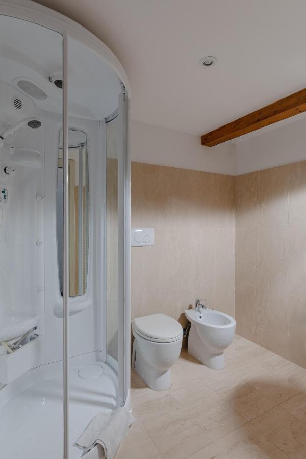 Torre Capranica Aparthotel Rome Exterior photo